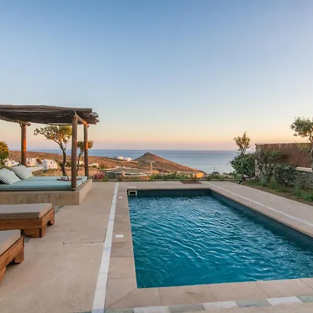 Anemofoto House - Cycladic With Private Pool Villa